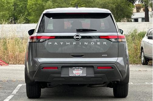 2025 Nissan Pathfinder S