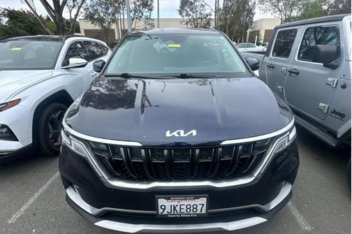 2024 Kia Carnival LX