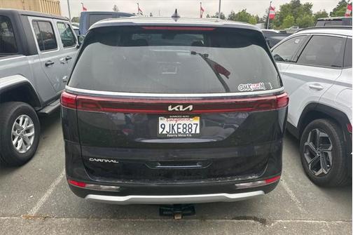2024 Kia Carnival LX