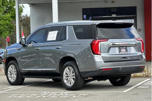 2022 GMC Yukon SLT