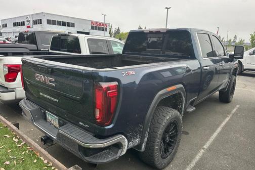 2022 GMC Sierra 2500 SLT