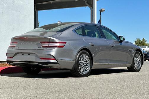 2025 Genesis G80 2.5T