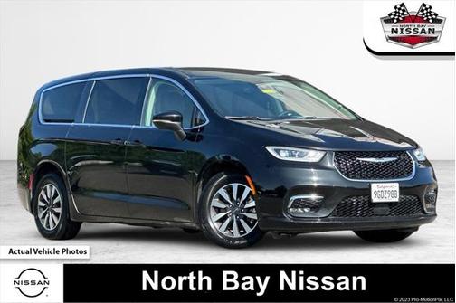 2023 Chrysler Pacifica Hybrid Touring L
