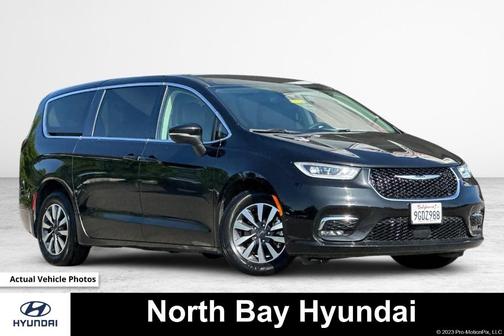2023 Chrysler Pacifica Hybrid Touring L