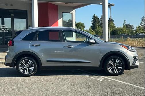 2022 Kia Niro LXS