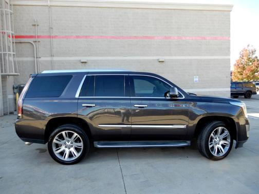 2016 Cadillac Escalade Luxury