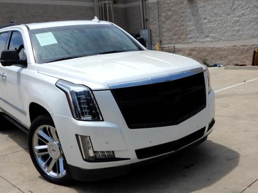 2017 Cadillac Escalade Platinum