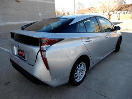 2018 Toyota Prius Three Touring