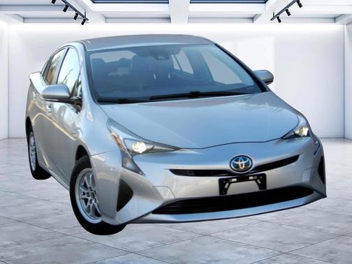 2018 Toyota Prius Three Touring
