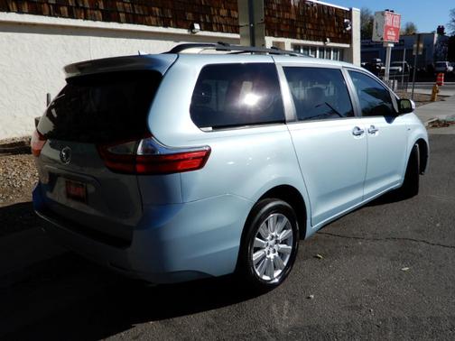 2017 Toyota Sienna Limited Premium