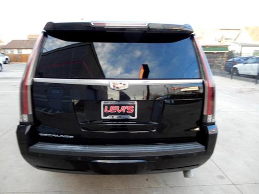 2016 Cadillac Escalade Platinum