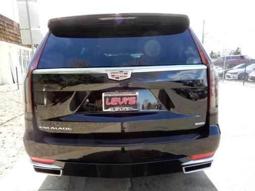 2022 Cadillac Escalade Premium Luxury