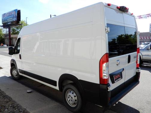 White 2023 RAM ProMaster 2500 High Roof