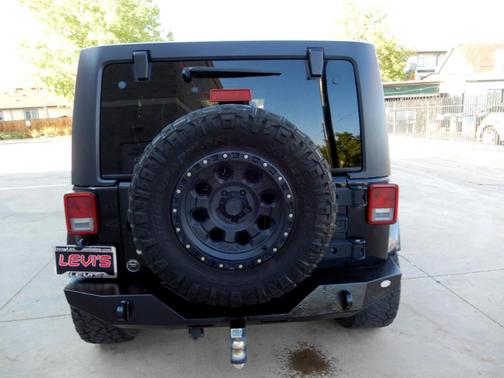 2011 Jeep Wrangler Unlimited Sahara