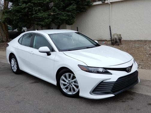 White 2022 Toyota Camry LE