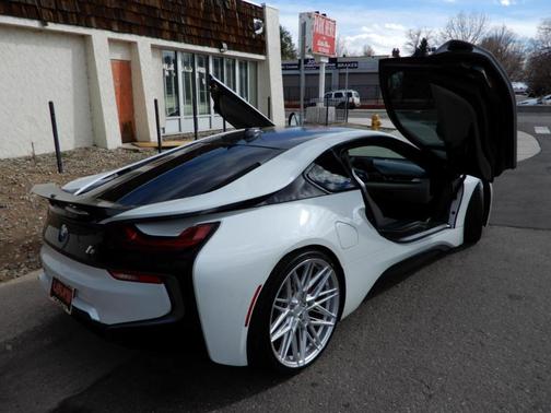 2017 BMW i8 Base