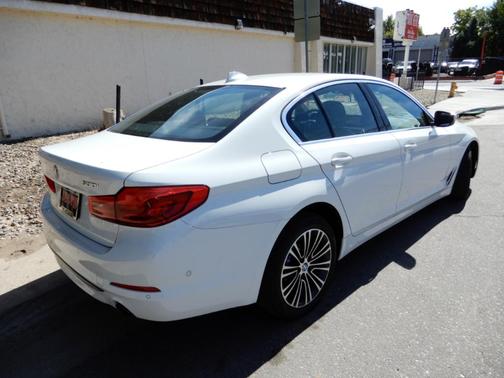 2020 BMW 530 i xDrive