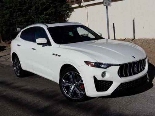 White 2020 Maserati Levante Base