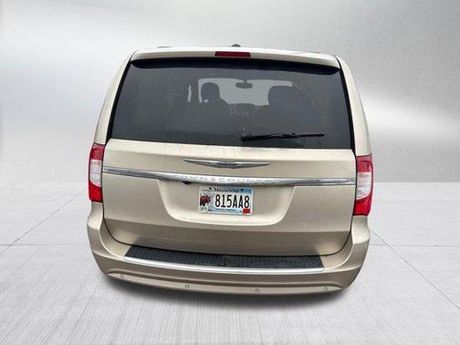 2015 Chrysler Town & Country Touring-L