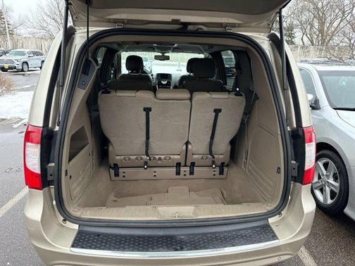 2015 Chrysler Town & Country Touring-L