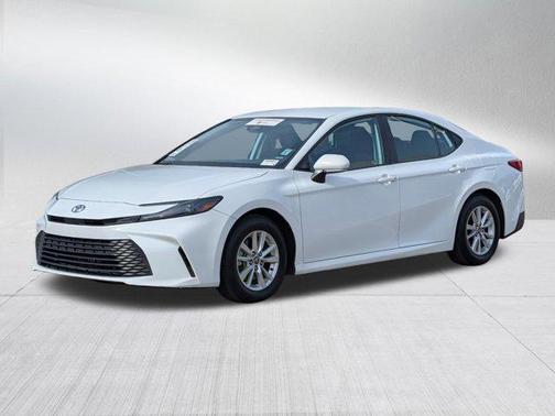 Ice Cap 2025 Toyota Camry LE