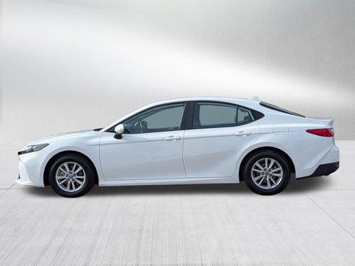 Ice Cap 2025 Toyota Camry LE