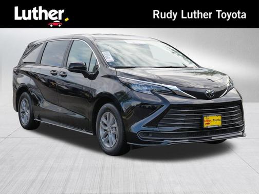 Midnight Black Metallic 2026 Toyota Sienna LE