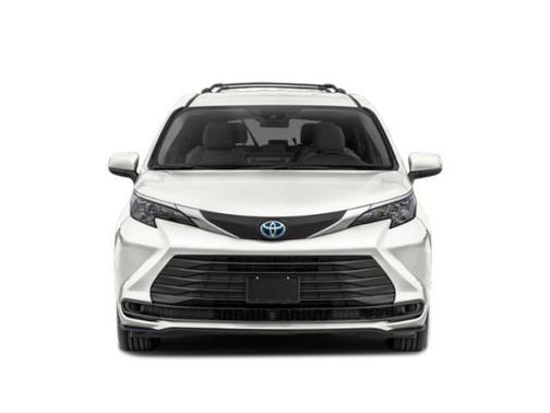 Midnight Black Metallic 2026 Toyota Sienna LE
