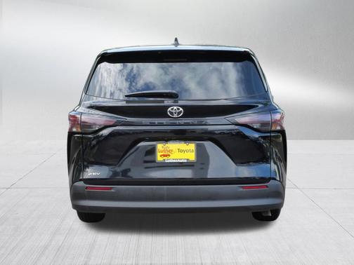 Midnight Black Metallic 2026 Toyota Sienna LE
