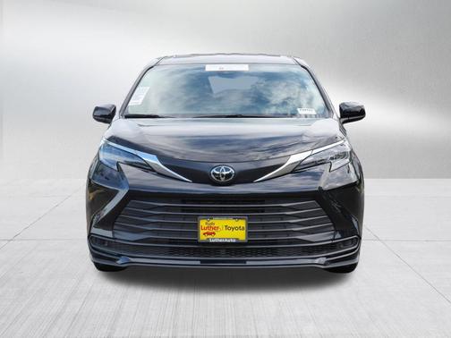 Midnight Black Metallic 2026 Toyota Sienna LE