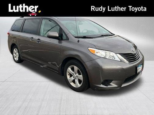 2014 Toyota Sienna LE