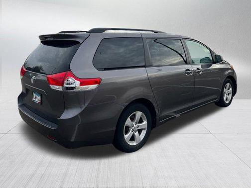 2014 Toyota Sienna LE