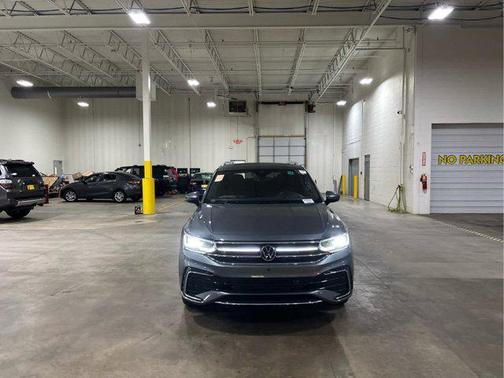 2022 Volkswagen Tiguan 2.0T SEL R-Line 4MOTION