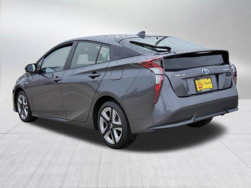 2017 Toyota Prius Four Touring
