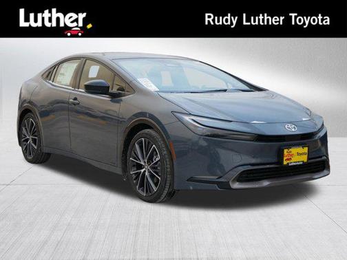 2025 Toyota Prius XLE
