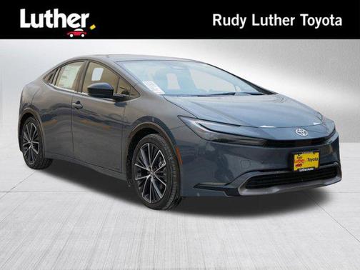 2025 Toyota Prius XLE