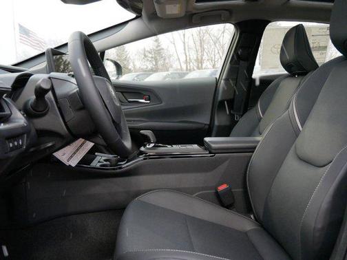 2025 Toyota Prius XLE