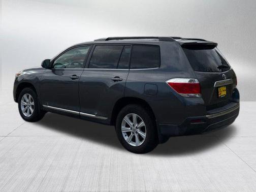 2011 Toyota Highlander SE