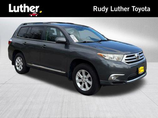2011 Toyota Highlander SE