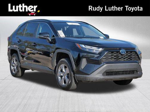 2022 Toyota RAV4 Hybrid XLE
