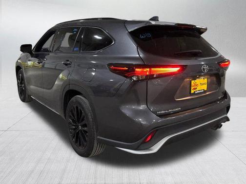 2025 Toyota Highlander XSE