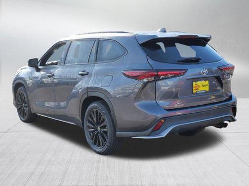 2025 Toyota Highlander XSE