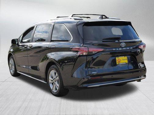2022 Toyota Sienna Platinum 7 Passenger