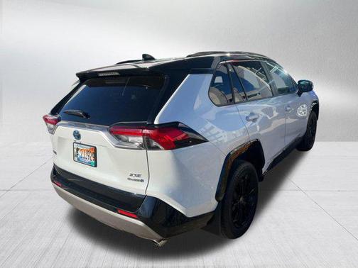 2023 Toyota RAV4 Hybrid SE