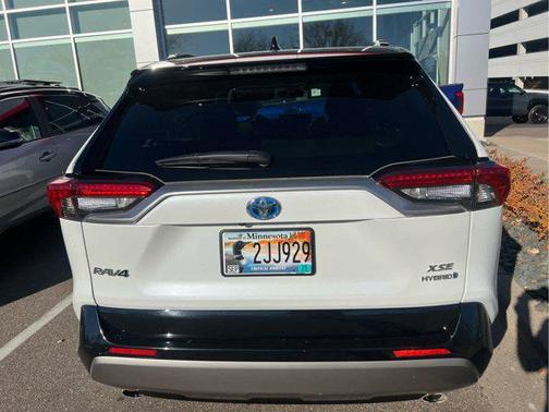 2023 Toyota RAV4 Hybrid SE
