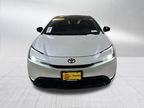 2025 Toyota Prius L
