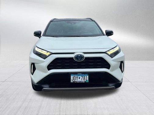 2022 Toyota RAV4 Hybrid SE