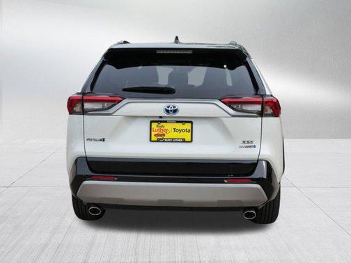 2022 Toyota RAV4 Hybrid SE
