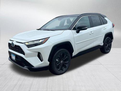 2022 Toyota RAV4 Hybrid SE