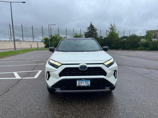 2022 Toyota RAV4 Hybrid SE